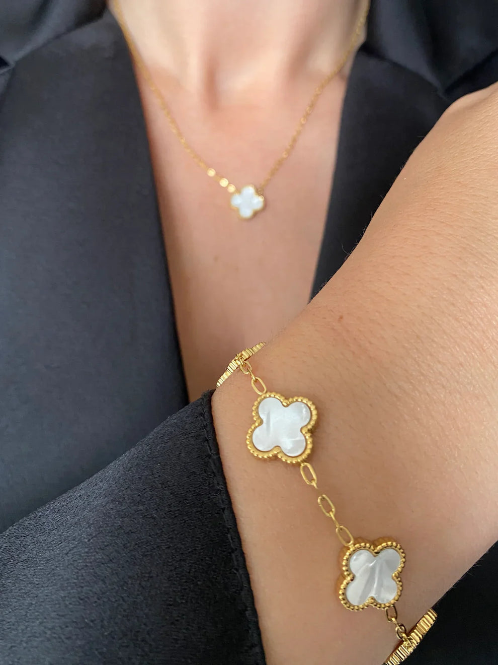 Cartier Nail And Love Bangle With White Clover Bracelet